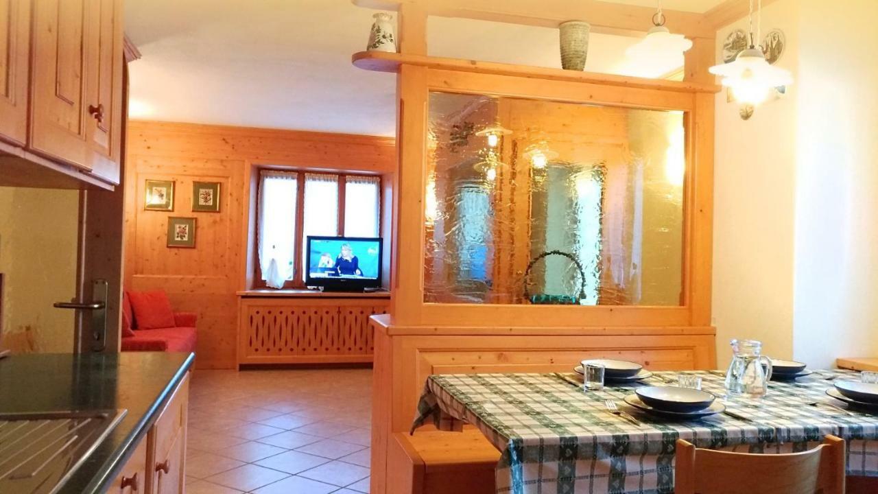Casa Rossi Lejlighed Le Grazie  Eksteriør billede