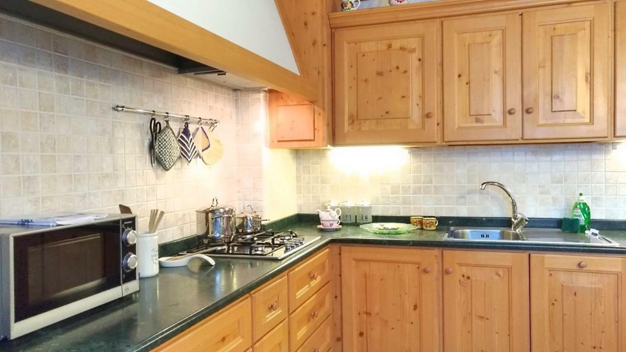Casa Rossi Lejlighed Le Grazie  Eksteriør billede