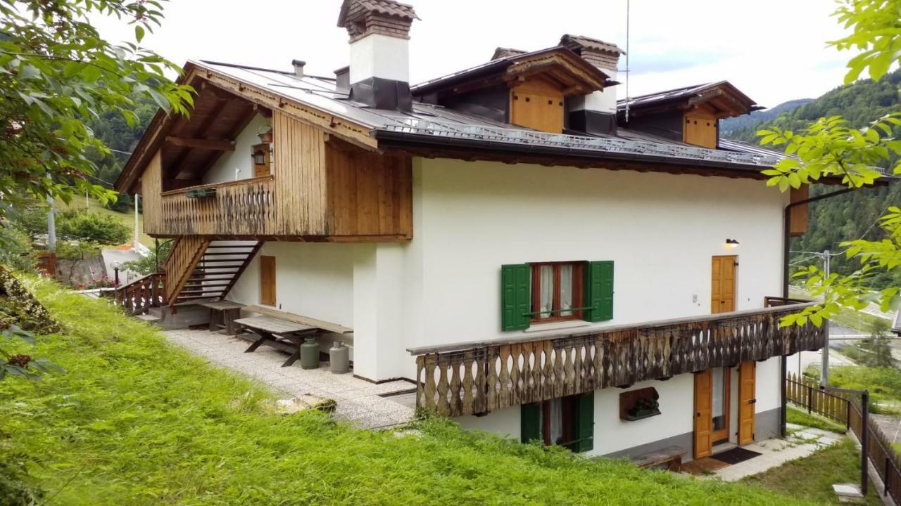 Casa Rossi Lejlighed Le Grazie  Eksteriør billede